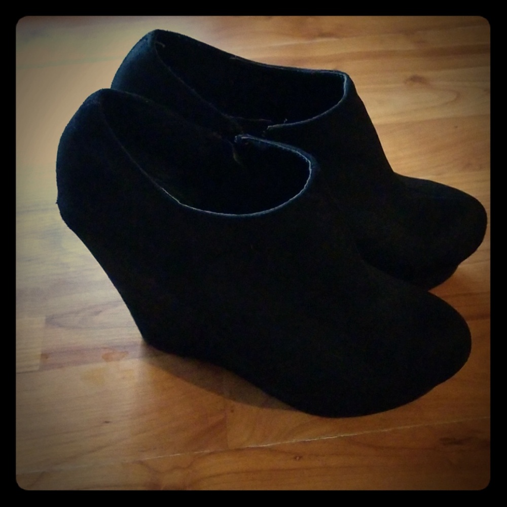 Derek Heart booties